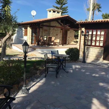 酒店 Demichanna Pool House And Luxury With Private Pool Anarita