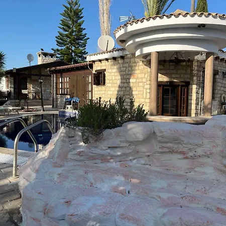 Demichanna Pool House And Luxury With Private Pool Anarita