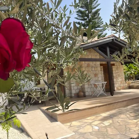 Demichanna Pool House And Luxury With Private Pool Hotel *